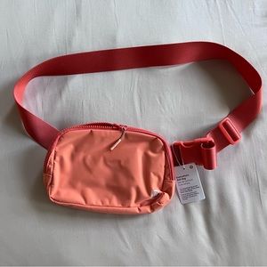 Lululemon Everywhere belt bag, brand new with tags